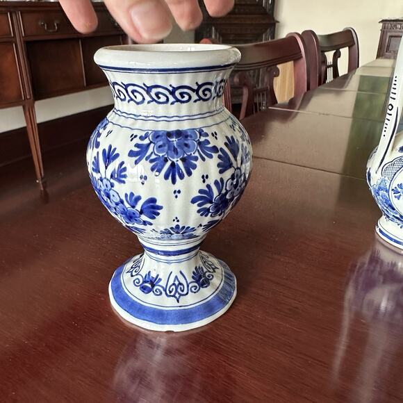 Royal Delft Blue & White Vase 6" Hand Painted Porcelain Vase 4867 FWE DB - Picture 2 of 6